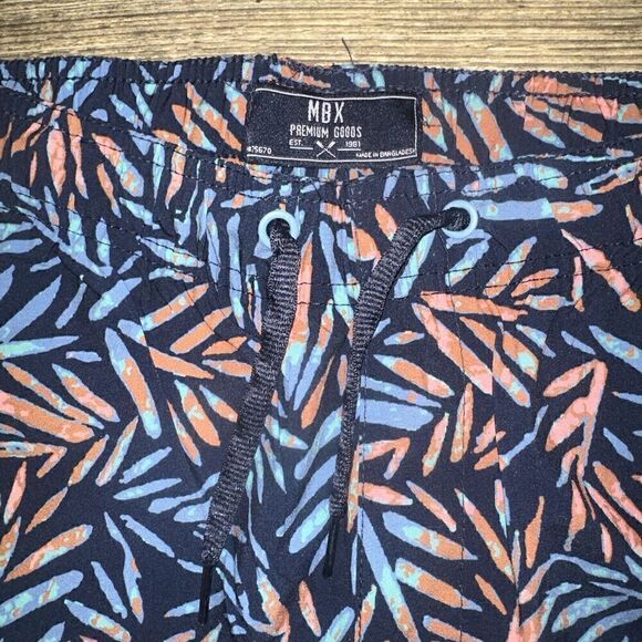 MBX Premium Goods Mens Swim Trunks Floral Flex Fit Elastic Waist Drawstring. 5 - Picture 4 of 10